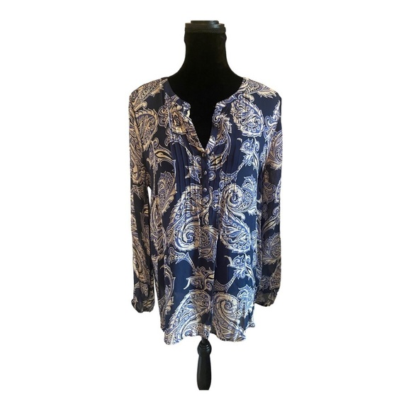 Lucky Brand Tops - Lucky Brand paisley pattern in shades of blue sz M tunic